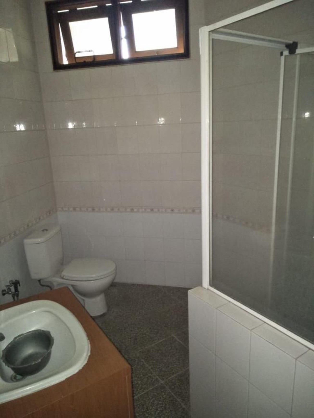 Disewakan Rumah Nyaman Dalam Cluster Lokasi Di Jl. Kenanga, Ampera, Jakarta Selatan