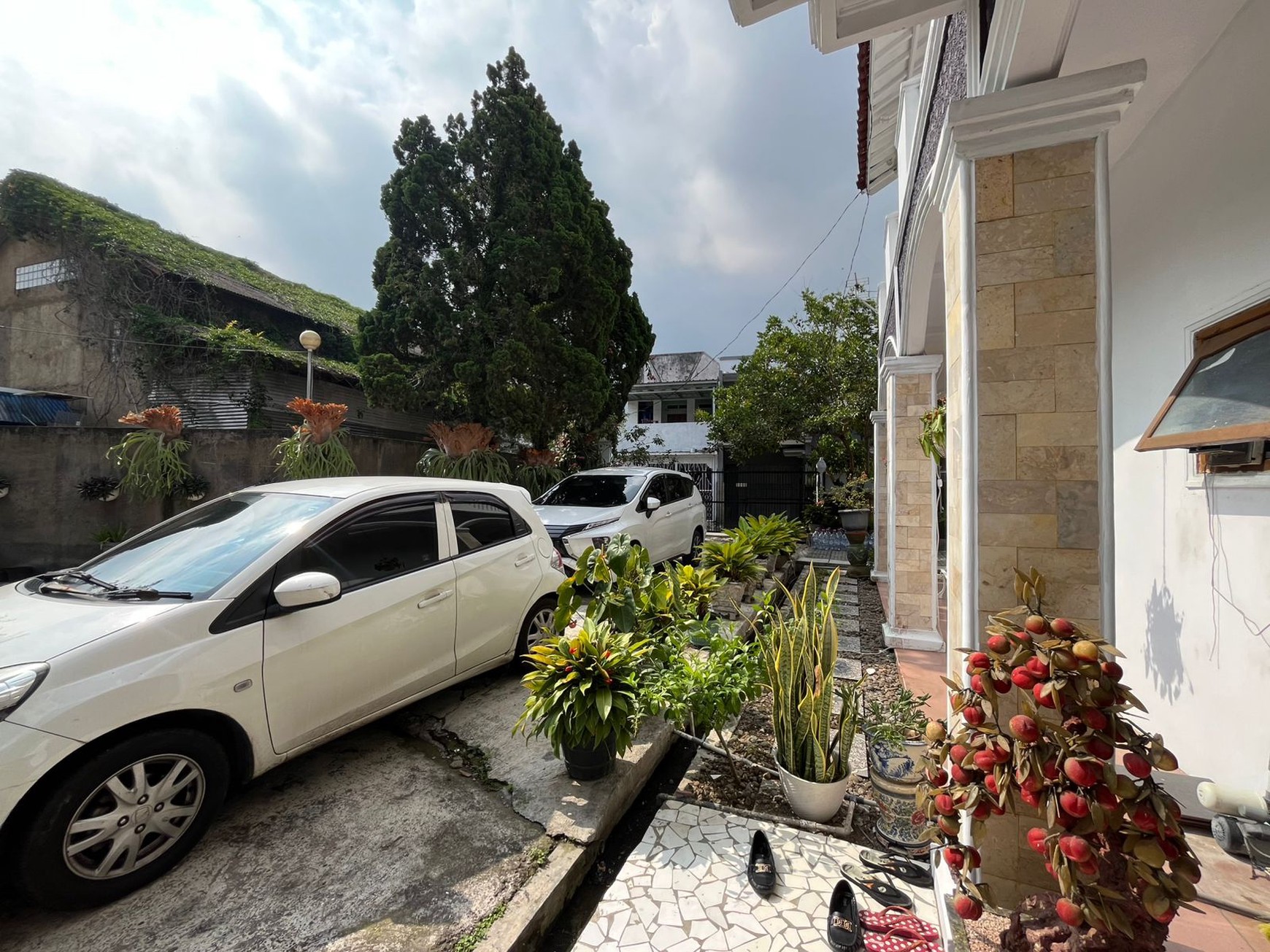 Rumah Asri 2 lantai siap huni komplek pepabri cipanas garut