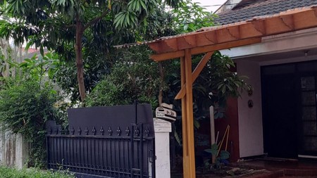 Dijual Rumah Lingkungan Tenang, Aman, Dan Nyaman Lokasi DI Bintaro - Sektor 1