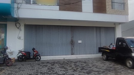 Ruang Usaha 3 Lantai Di jalan Magelang Km 4, Sinduadi, Mlati, Sleman.