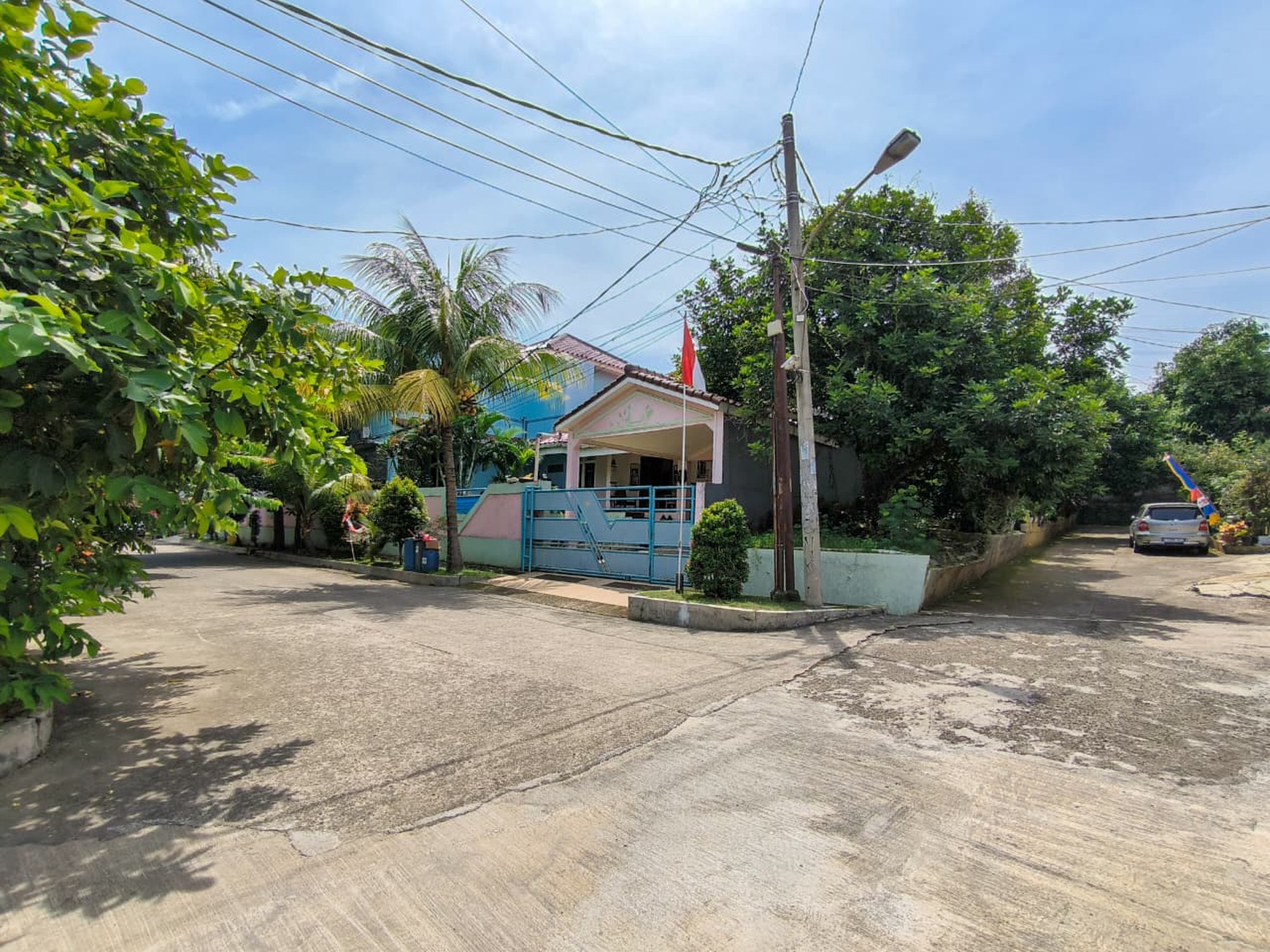 Rumah Bagus Di Taman Serua, Jl Mangga Depok Jawa Barat