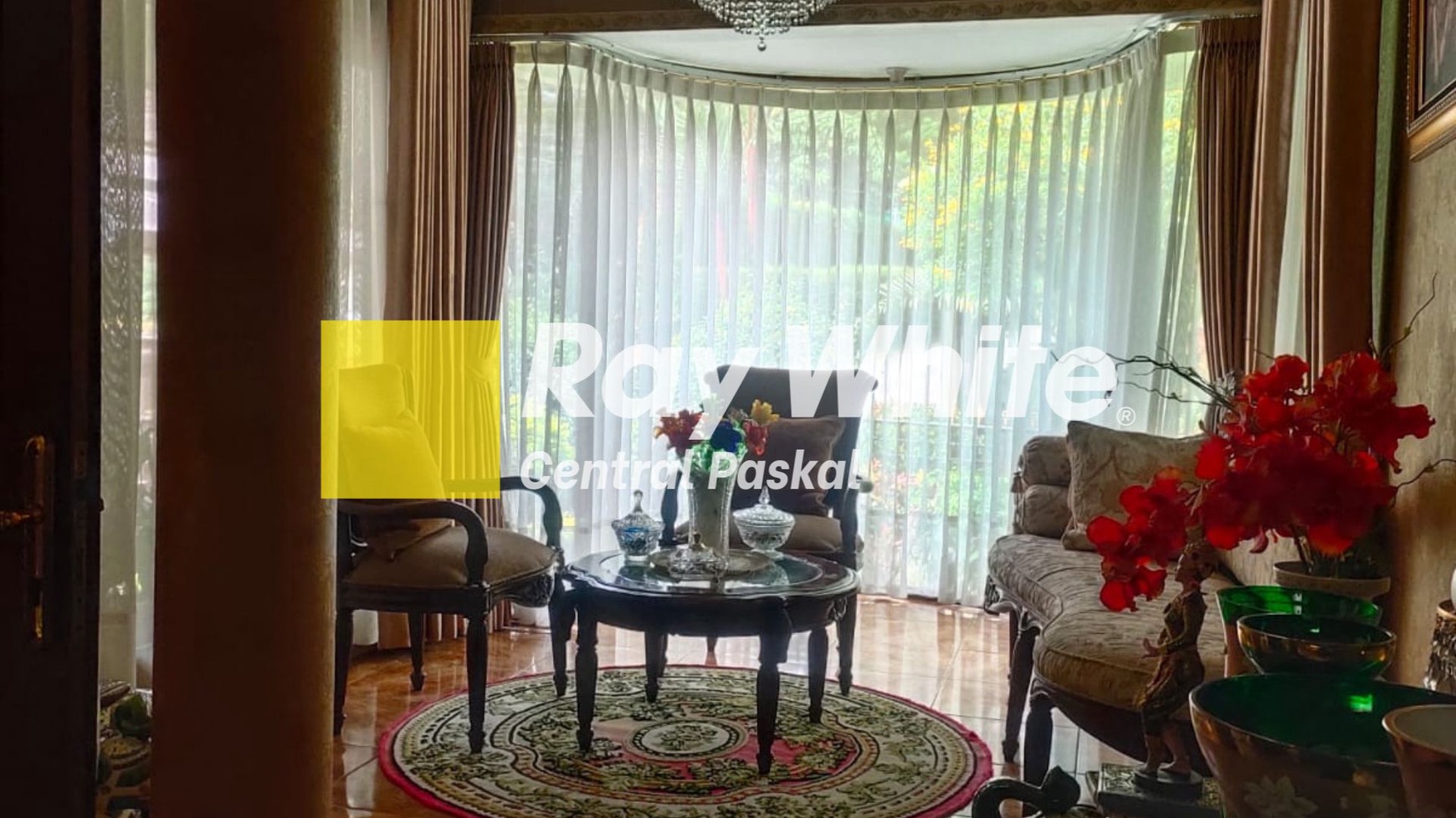 Rumah Tinggal 3 Lantai di Bukit Indah Geger Kalong Bandung