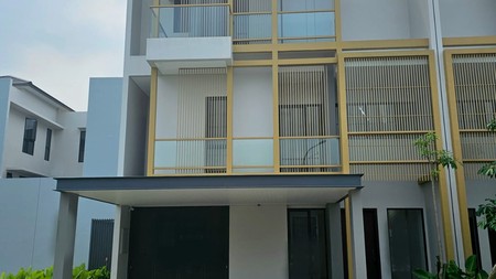 Rumah dekat taman Eonna BSD