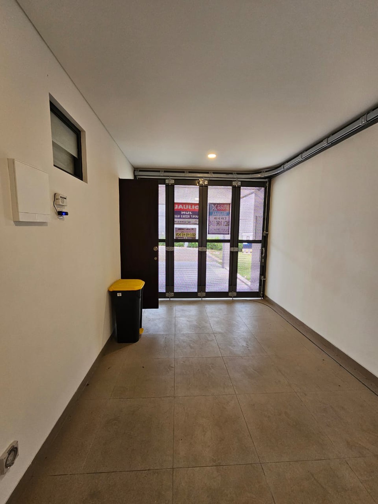 Rumah dekat taman Eonna BSD