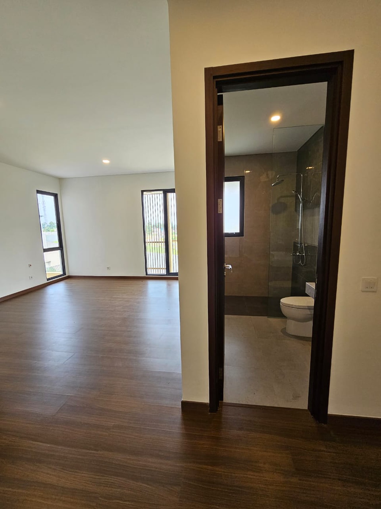 Rumah dekat taman Eonna BSD