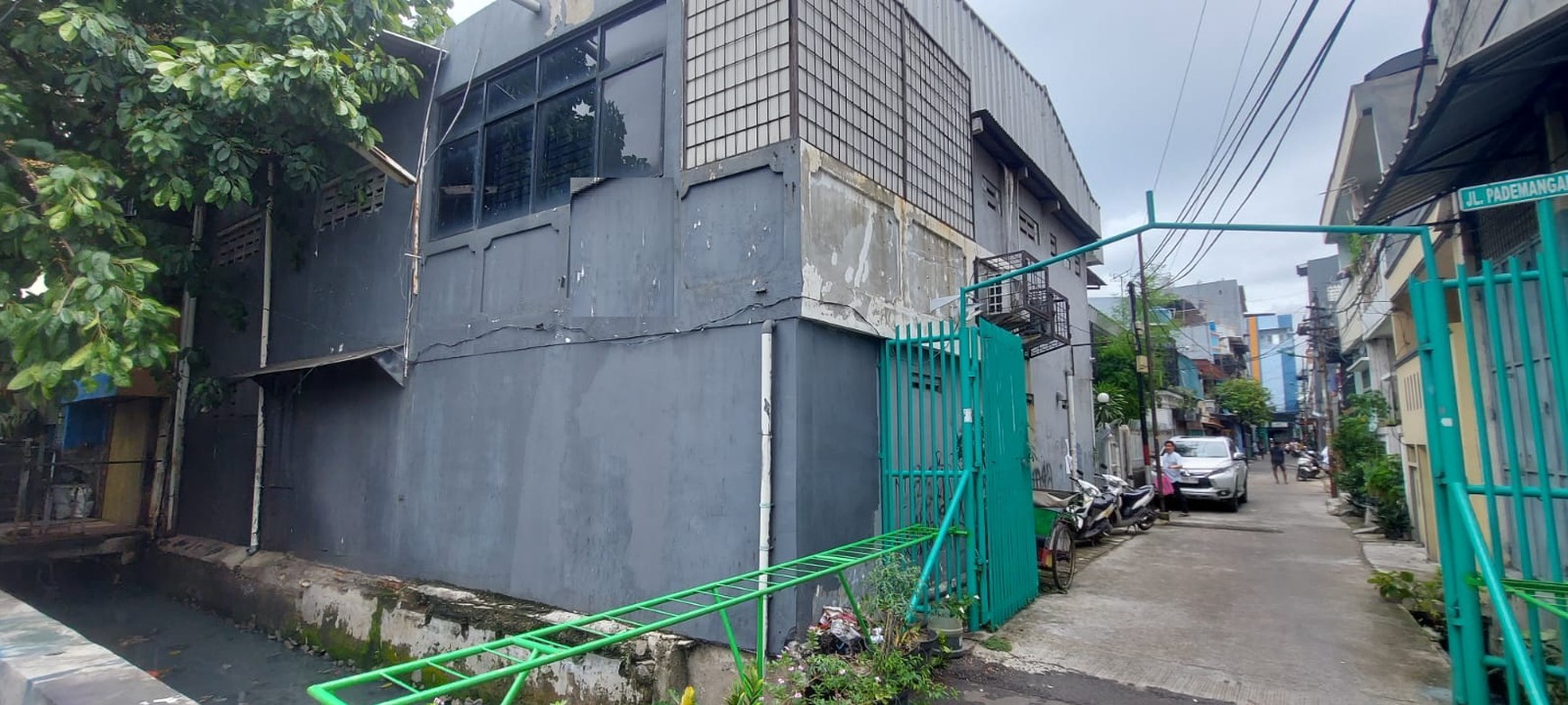 JUAL MURAH HARGA NJOP rumah 2 lt di Hdp jalan raya Pademangan Timur