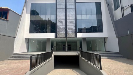 Gedung Premier SOHO 3,5 Lantai Bangunan Baru di Raden Inten Duren Sawit Jaktim