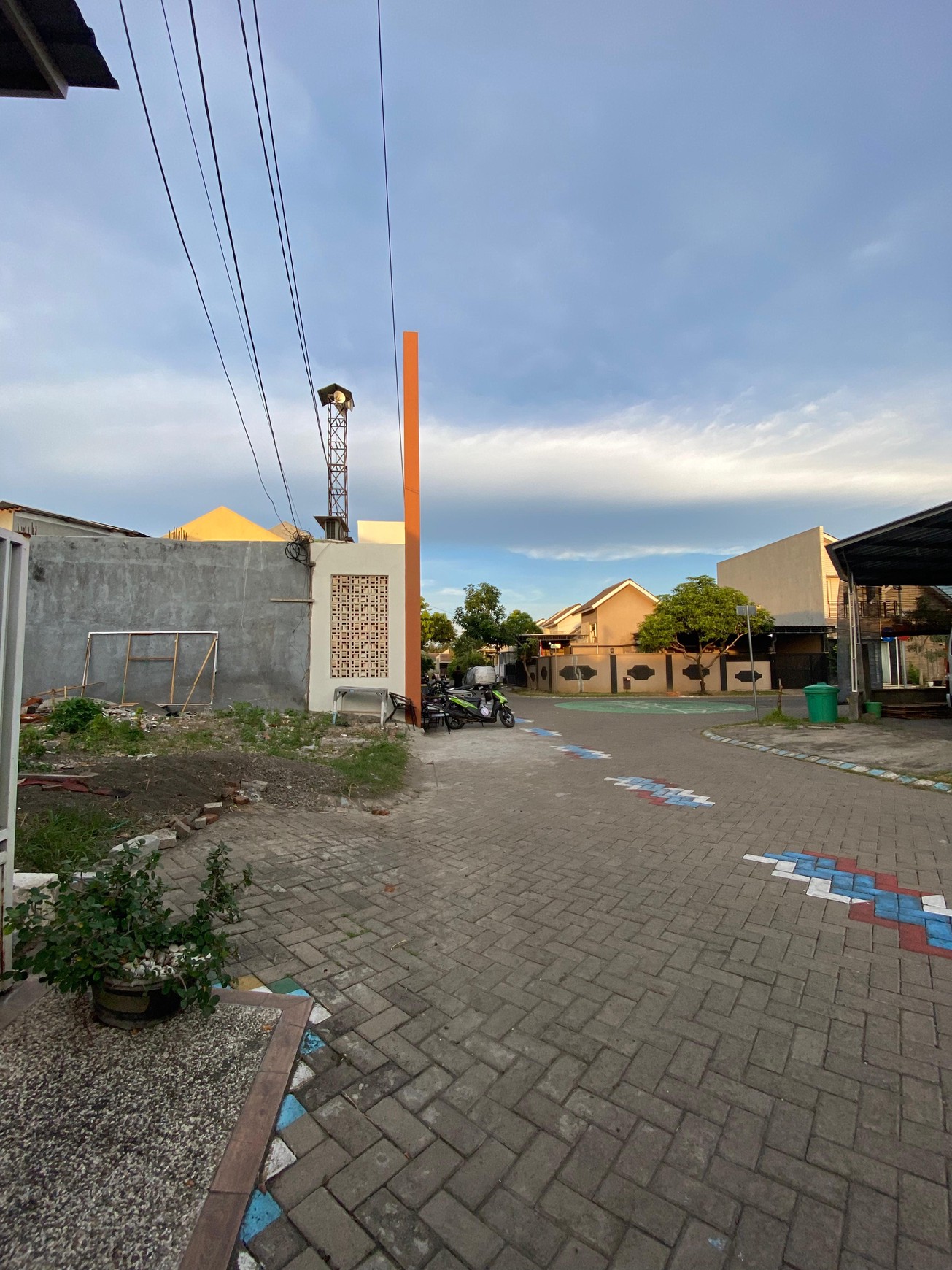 Tanah Gedangan Siap Bangun di Valencia, Puri Surya Jaya Sidoarjo