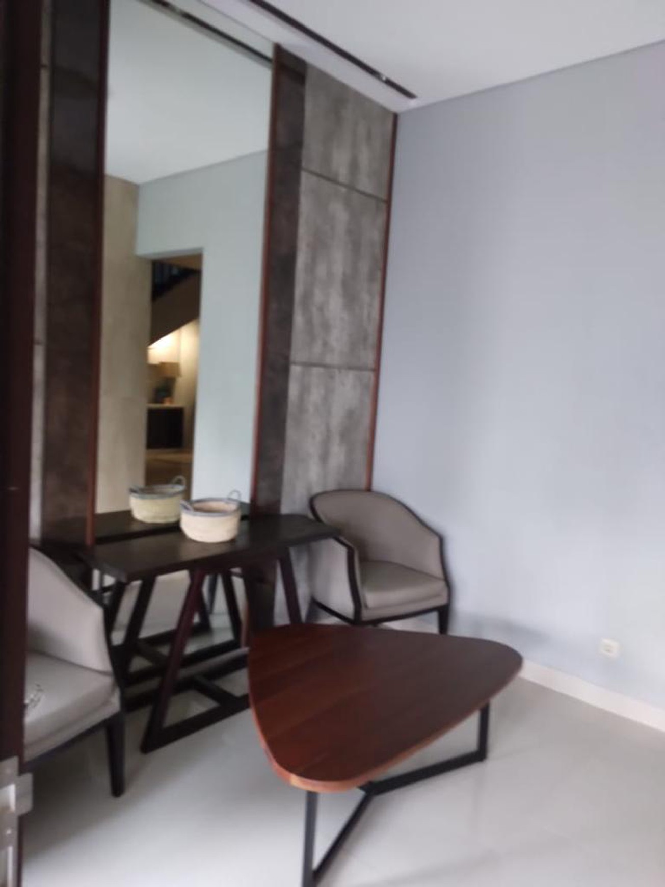 Rumah Bagus, 3 Lantai, lingkungan Nyaman dan Aman di Sentul