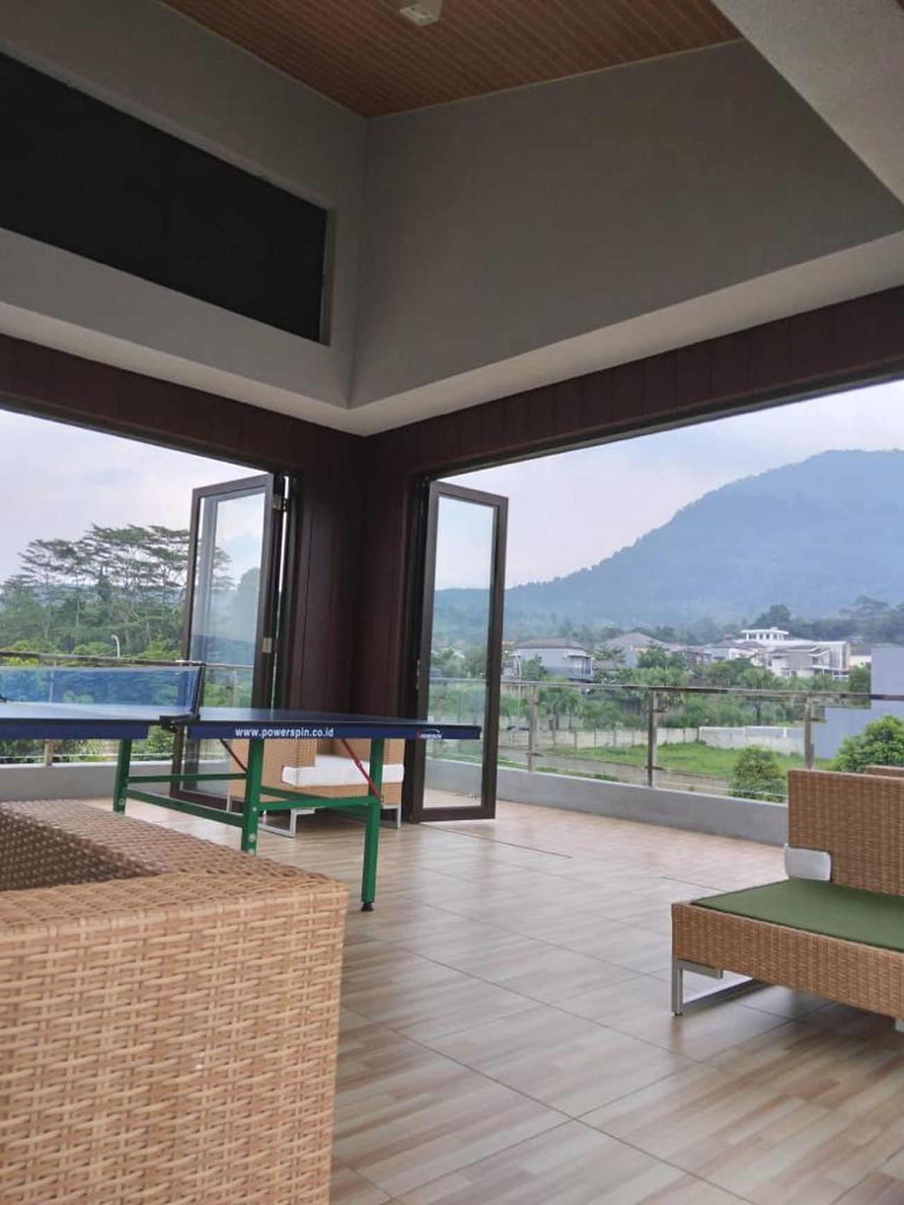 Rumah Bagus, 3 Lantai, lingkungan Nyaman dan Aman di Sentul