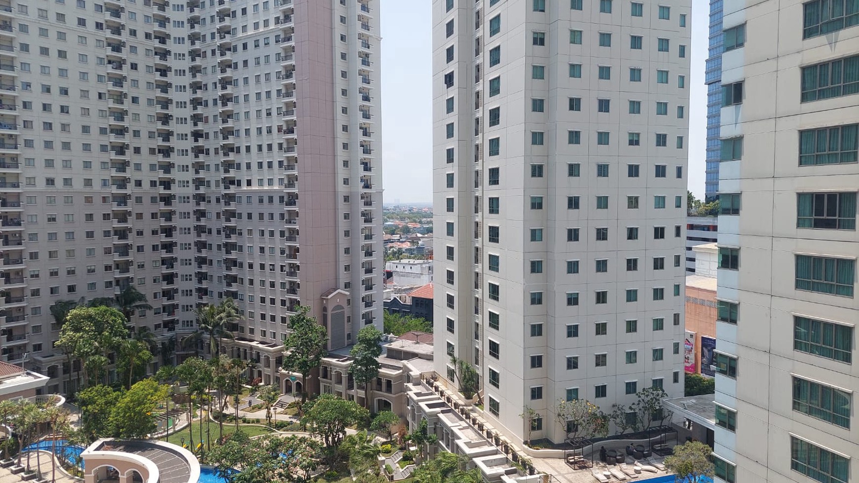 Jual Apartemen 2 BR Murah dengan Good View di Waterplace Pakuwon Indah Surabaya Barat Tersambung Mall PTC Dekat Jalan Tol