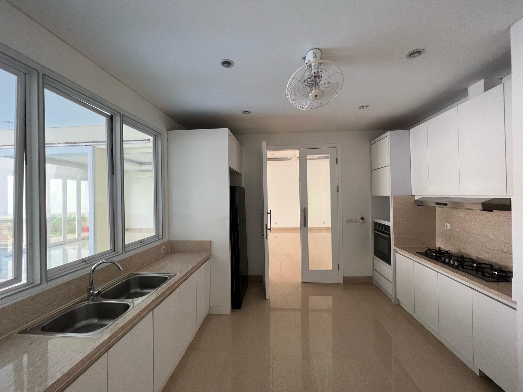 Rumah cluster modern minimalis sudah renovasi lokasi pejaten barat kemang jakarta selatan