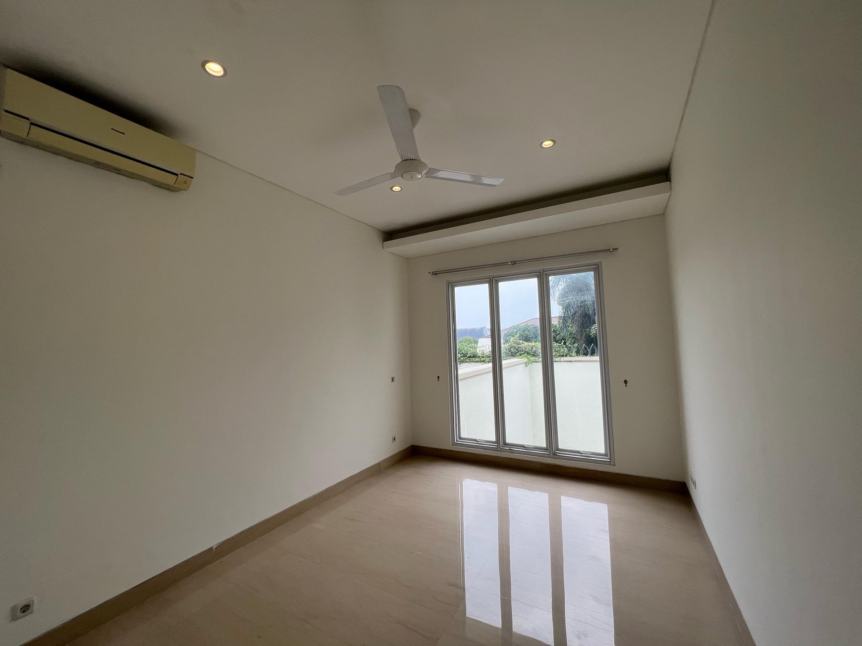 Rumah cluster modern minimalis sudah renovasi lokasi pejaten barat kemang jakarta selatan