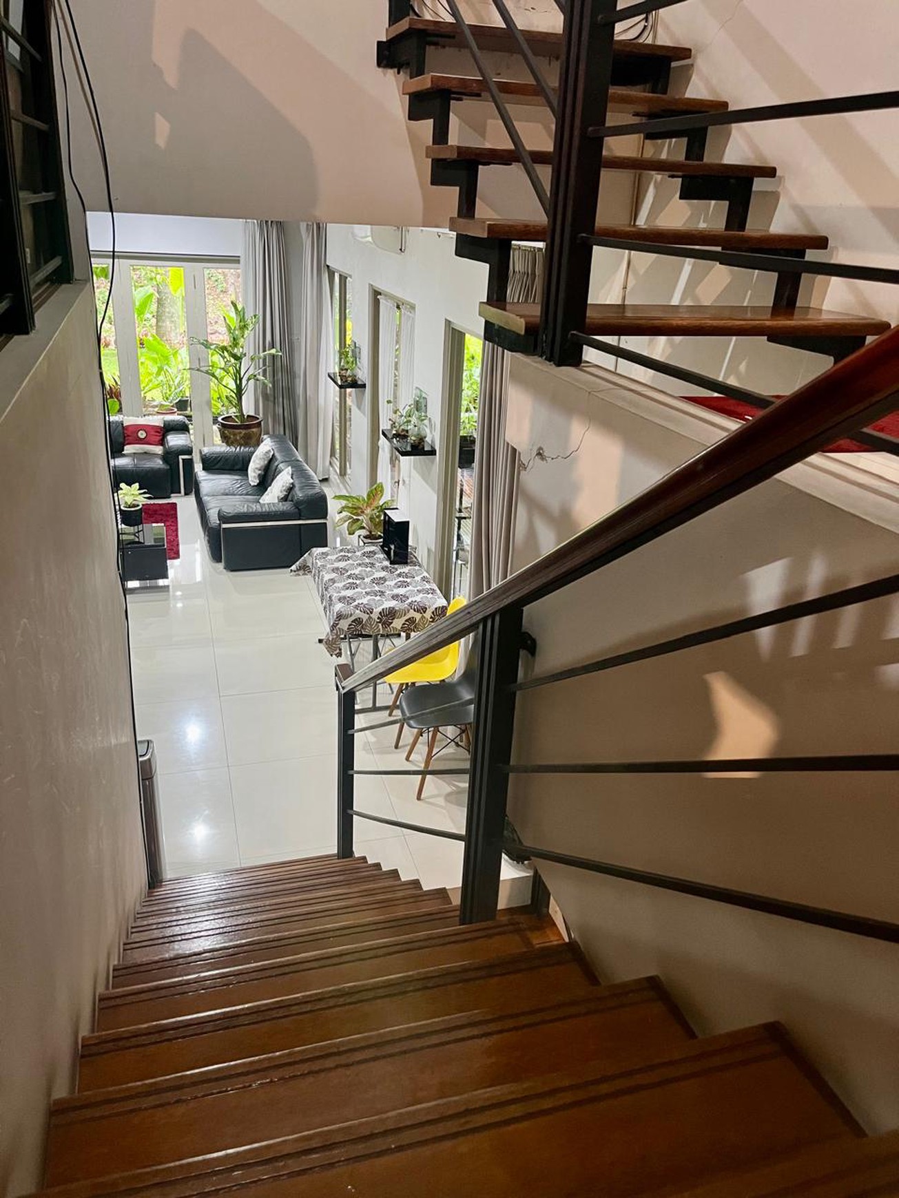 Rumah Bagus, Cantik Asri, dalam Cluster Exclusive di Bintaro