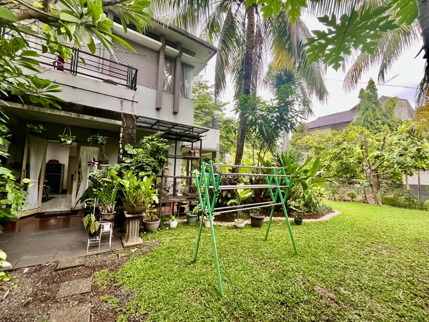 Rumah Bagus, Cantik Asri, dalam Cluster Exclusive di Bintaro