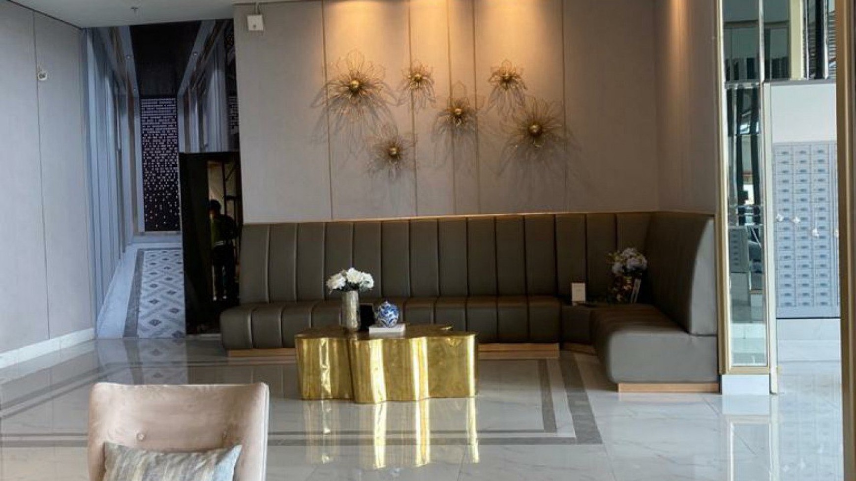 Disewakan Apartemen Murah Berlokasi Strategis dengan Good View di Pakuwon City Surabaya