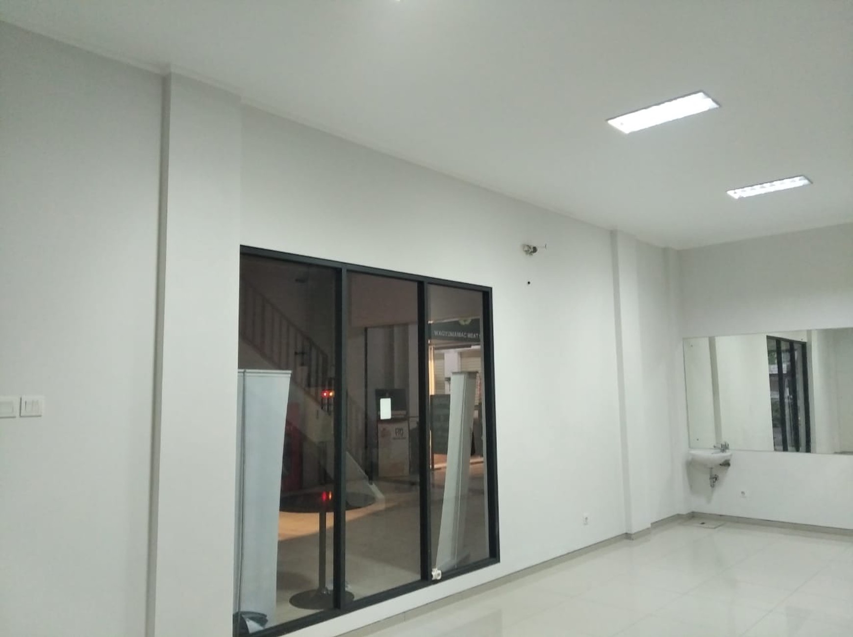Ruko 2 Lantai Hook Di Fresh Market Emerald Bintaro Jaya