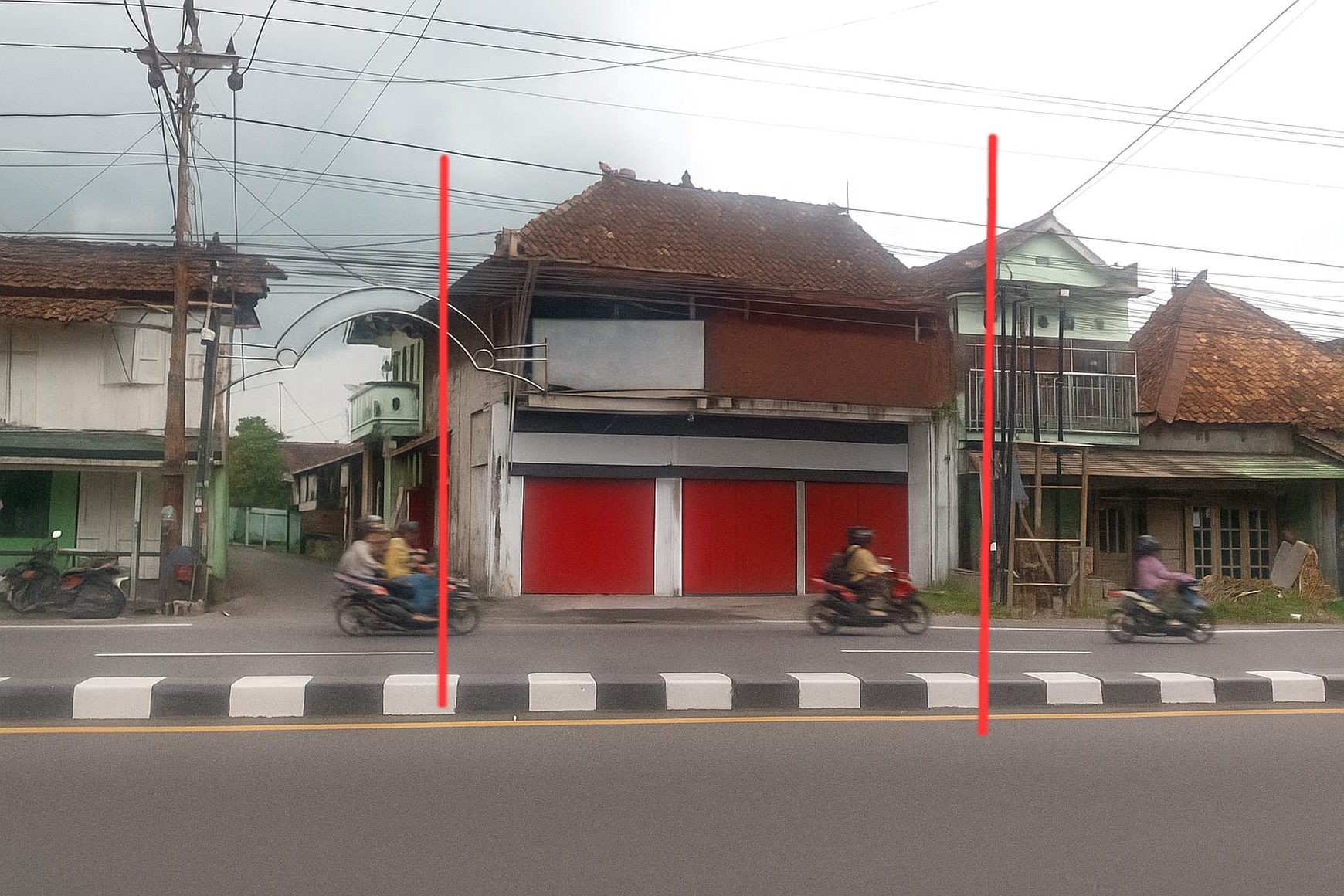 Ruko di Gulam Salam Muntian, Jalan Jogja-Magelang