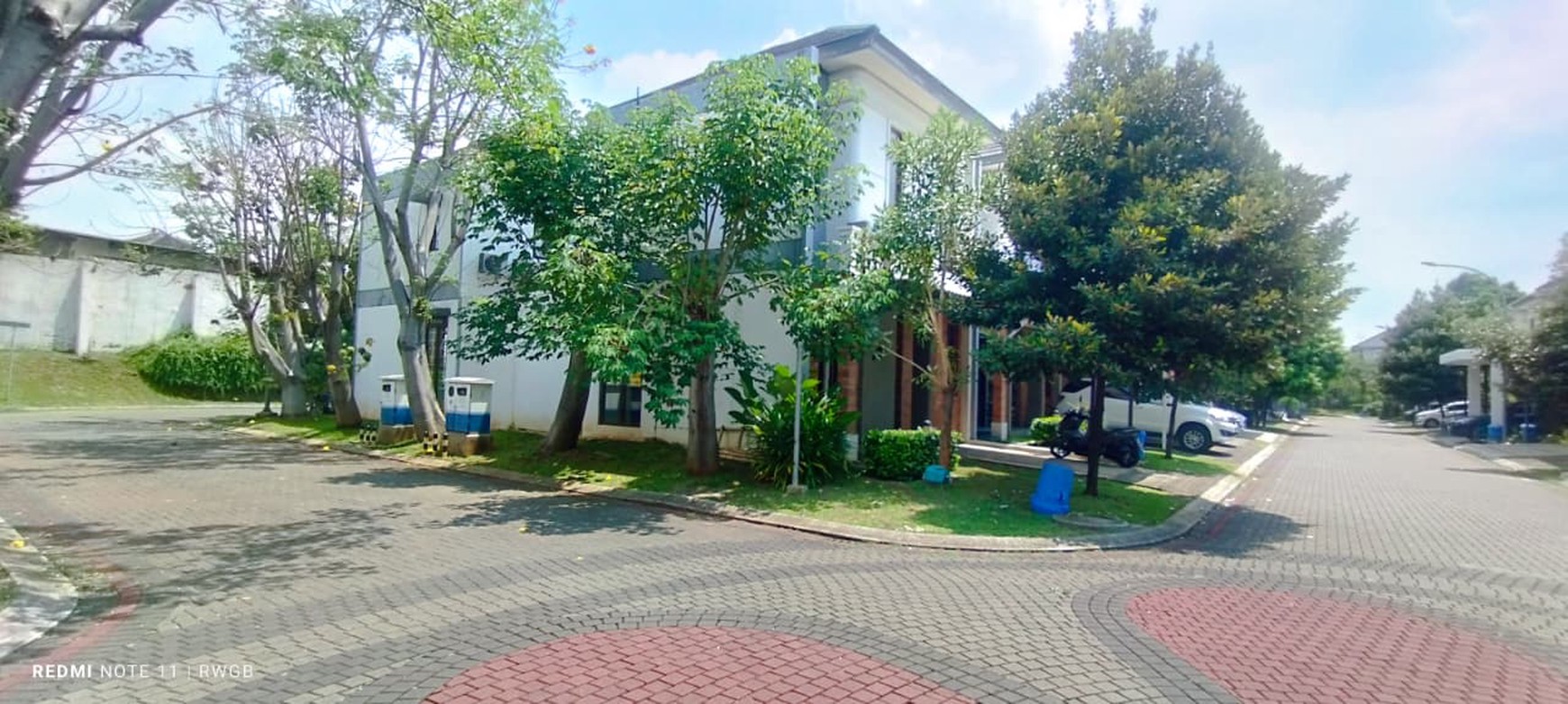 disewa rumahstrategis siap huni rapih terawat the mozia cluster avezza bsd city