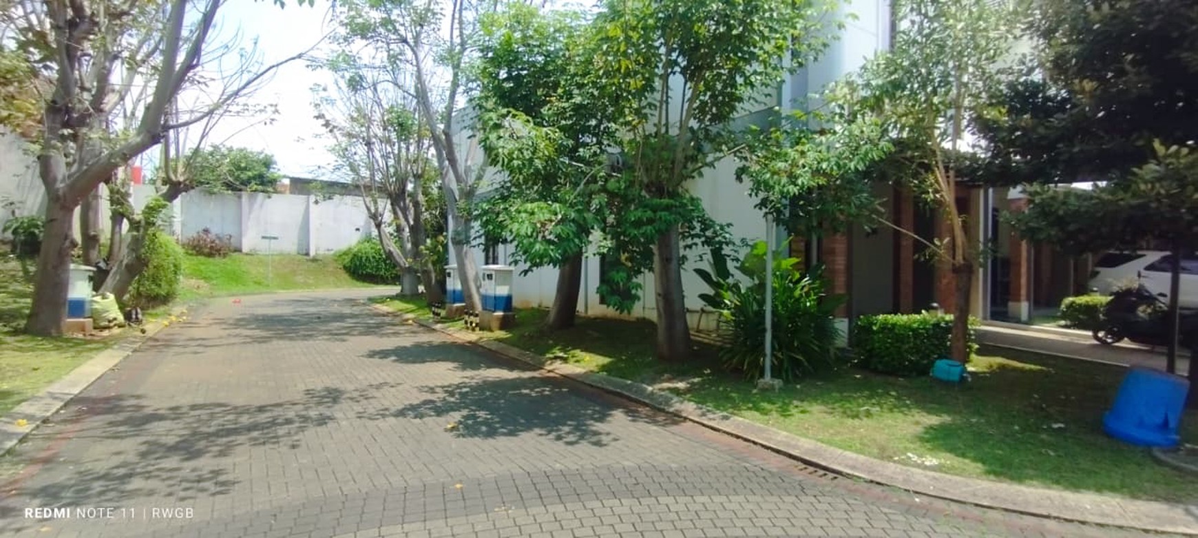 disewa rumahstrategis siap huni rapih terawat the mozia cluster avezza bsd city