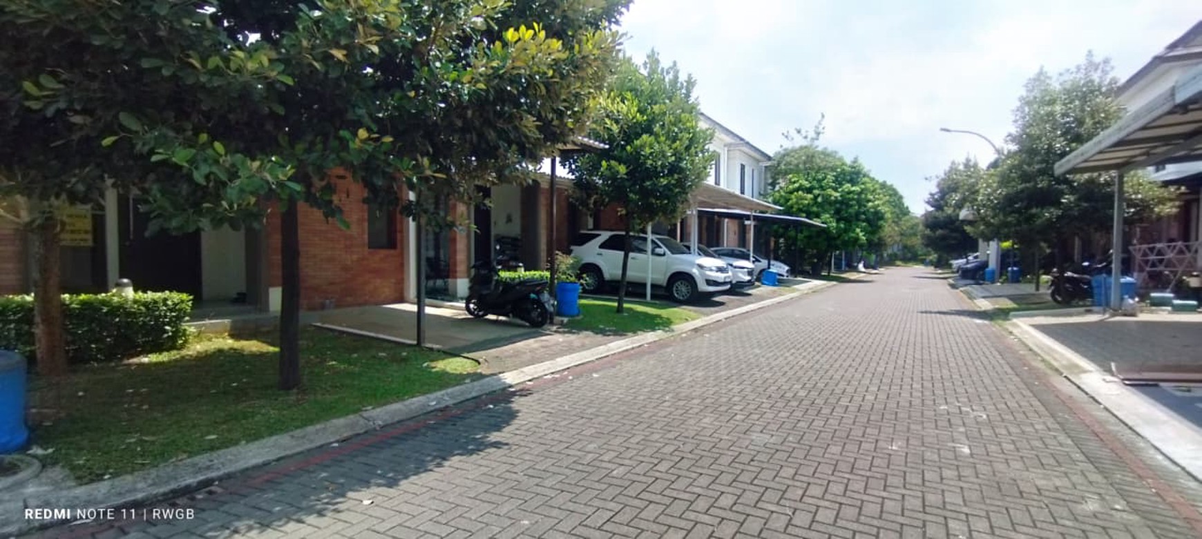 disewa rumahstrategis siap huni rapih terawat the mozia cluster avezza bsd city