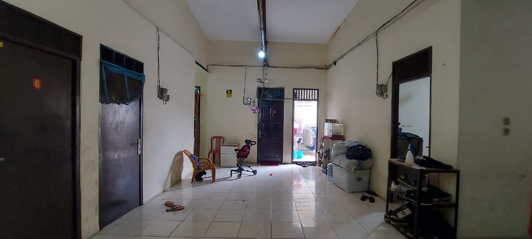 Toko & kost2an ramai selalu di Pasar Poncol, Kalibaru Timur, Kemayoran