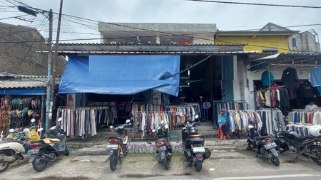 Toko & kost2an ramai selalu di Pasar Poncol, Kalibaru Timur, Kemayoran