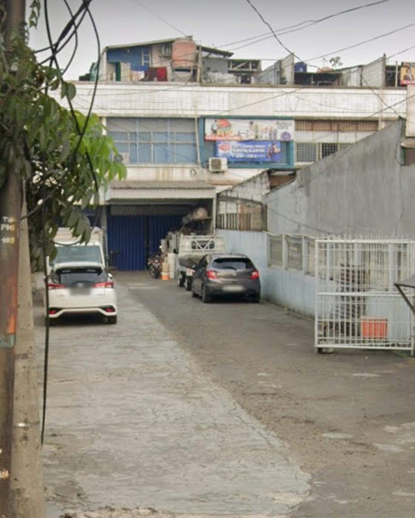 Ruko 2 Unit Gandeng Luas Tanah 365m2 Area Pasar Rebo Jalan Raya Bogor