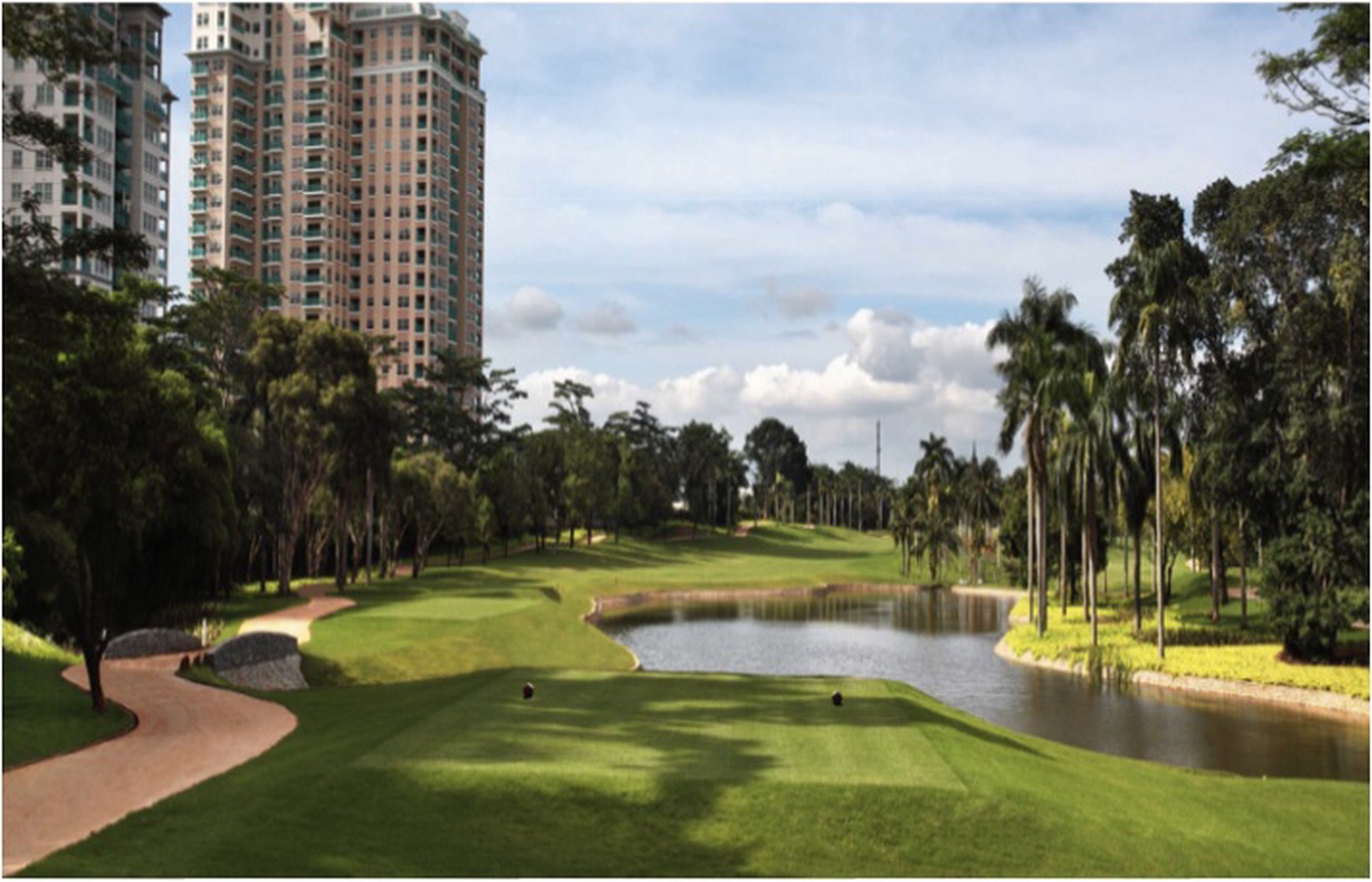 Dijual Rumah di Bukit Golf Pondok Indah, Jakarta Selatan