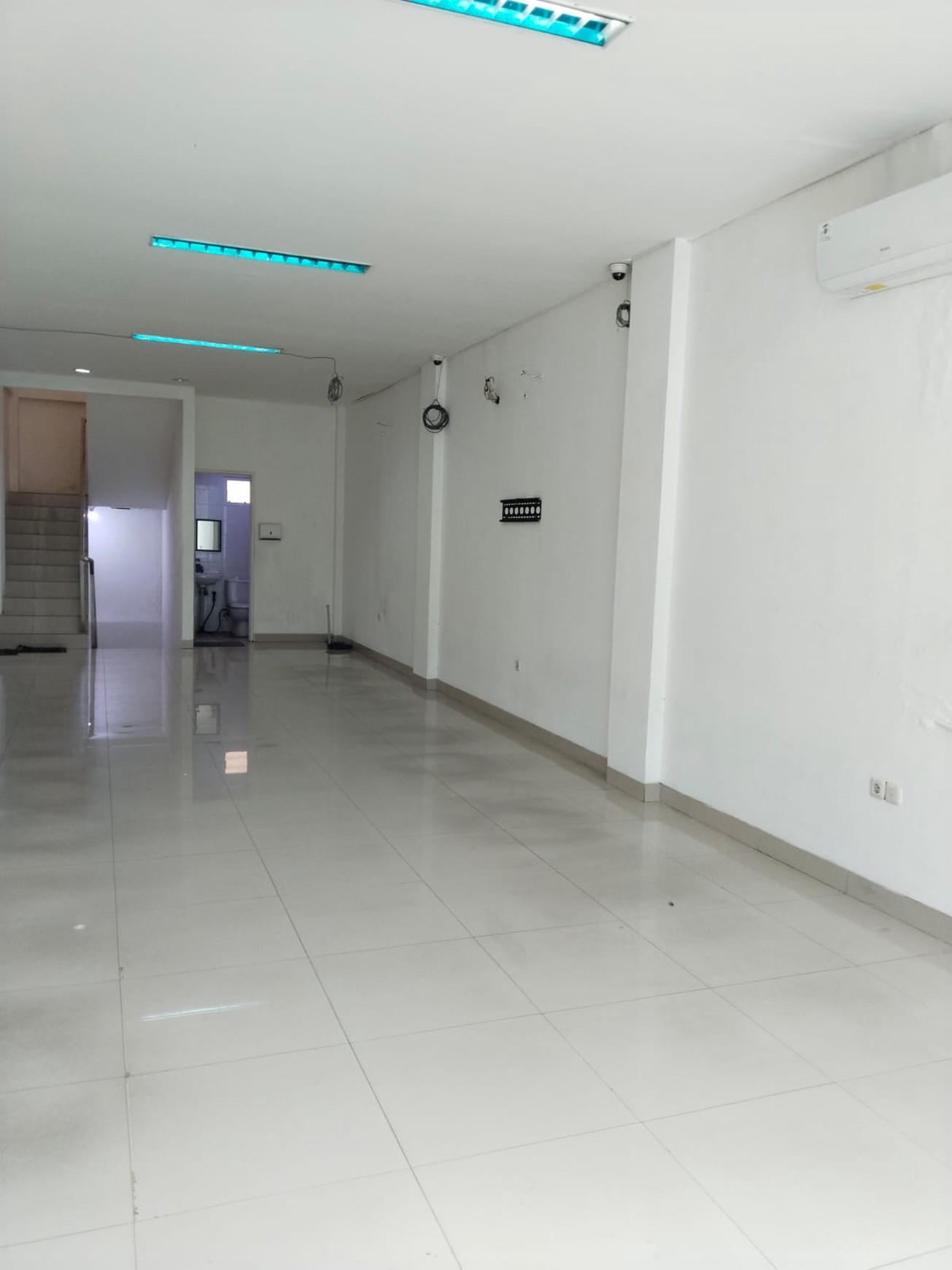  Jual Ruko Bintaro Strategis 3lt .Pinggir Jalan Ramai.. cocok untuk usaha di Bintaro Jakarta Selatan.