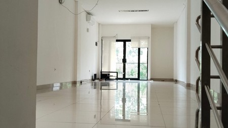  Jual Ruko Bintaro Strategis 3lt .Pinggir Jalan Ramai.. cocok untuk usaha di Bintaro Jakarta Selatan.