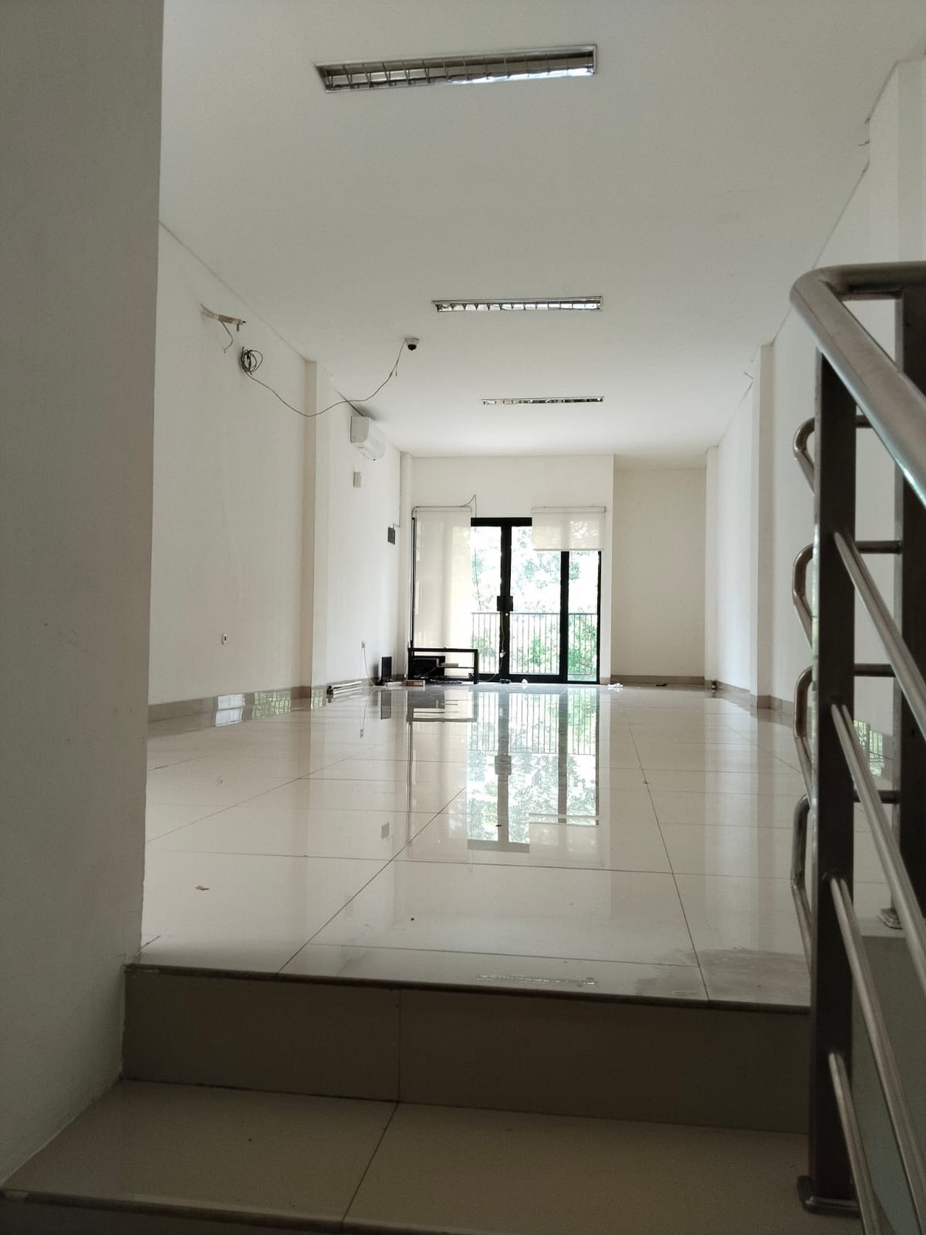  Jual Ruko Bintaro Strategis 3lt .Pinggir Jalan Ramai.. cocok untuk usaha di Bintaro Jakarta Selatan.
