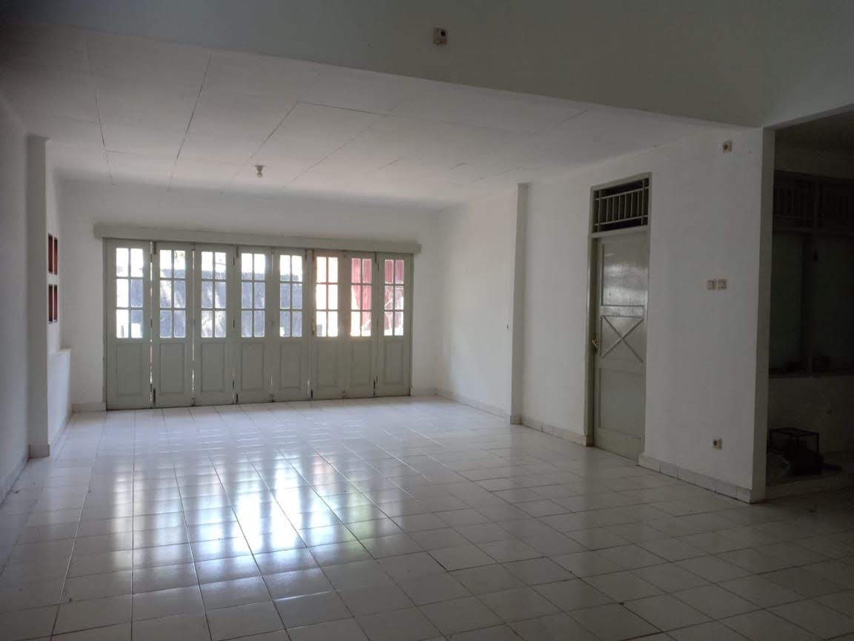 Rumah Dengan Lokasi Strategis dan Lingkungan Asri @Cimandiri 5, Bintaro.