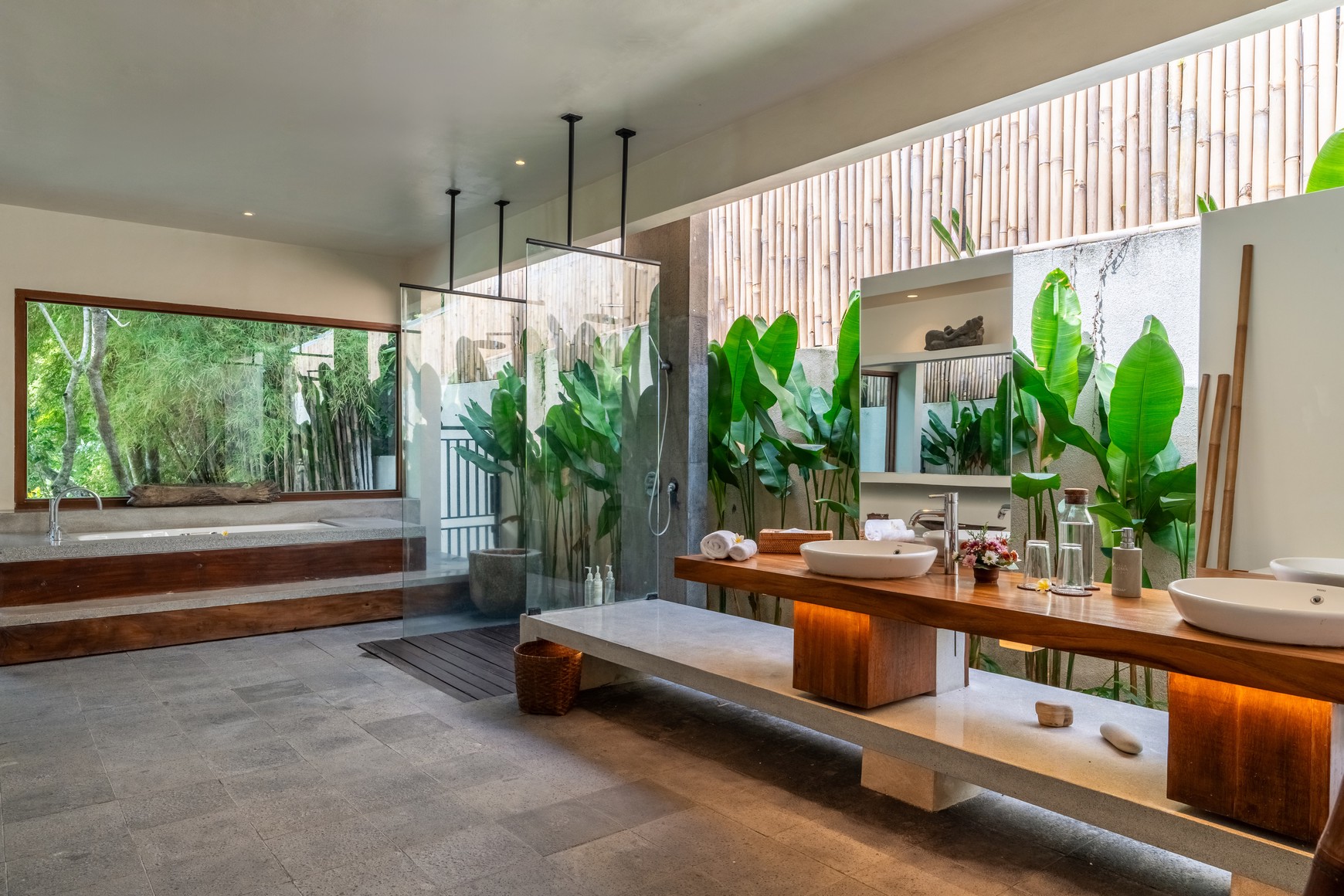 Freehold - Your dream property in the heart of  Pererenan Bali, one of the very last plots of land left