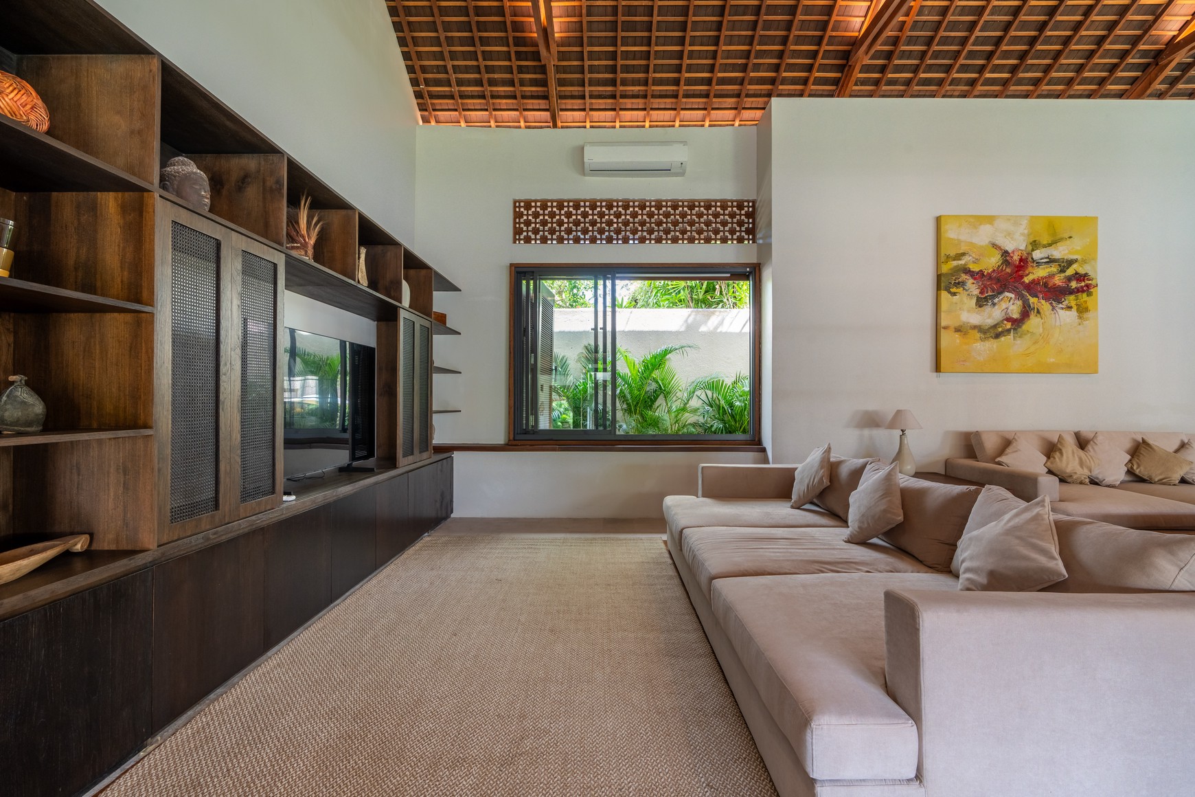 Rent yearly - Your dream property in the heart of Pererenan, one of the very last plots of land left
