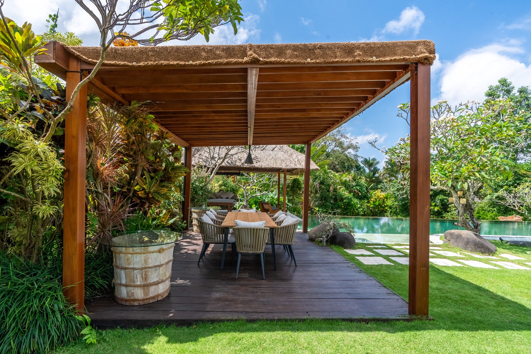Rent yearly - Your dream property in the heart of Pererenan, one of the very last plots of land left