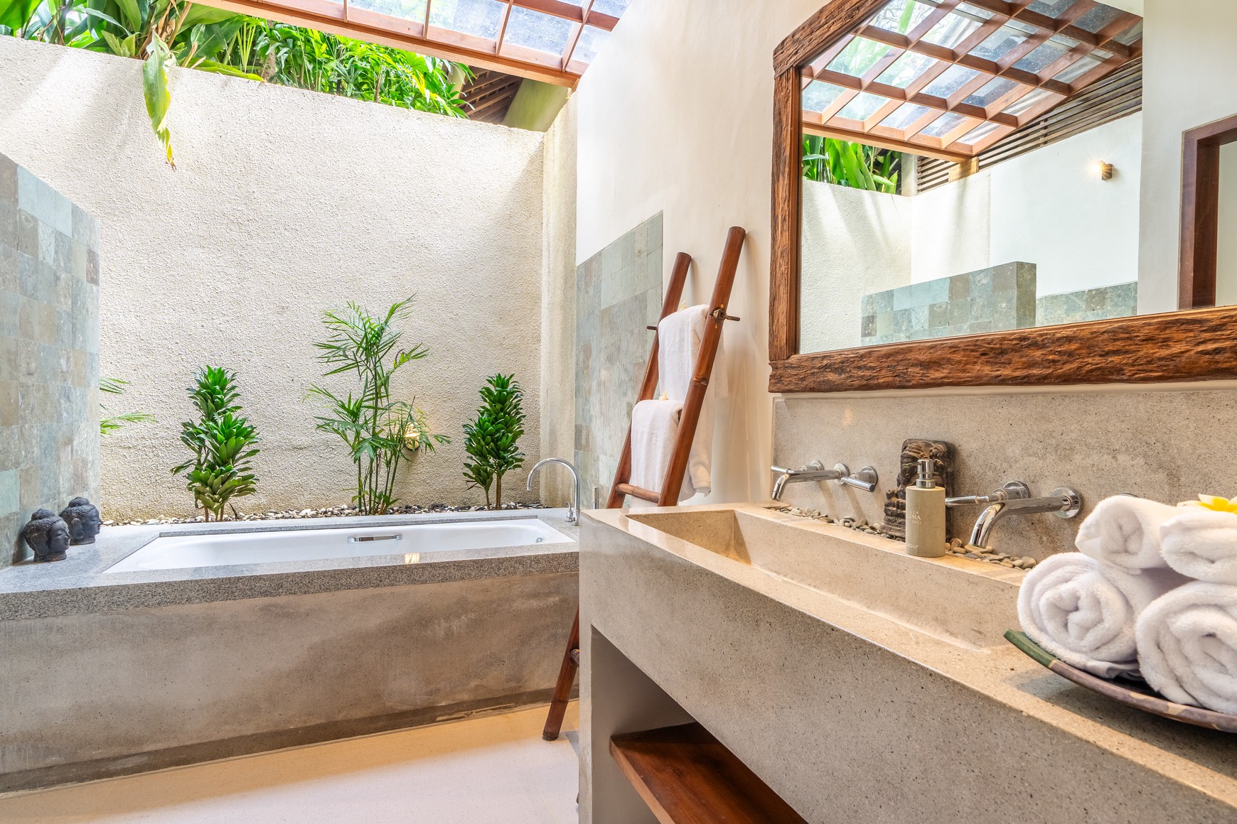 Rental yearly - Your dream property in the heart of Pererenan, one of the very last plots of land left