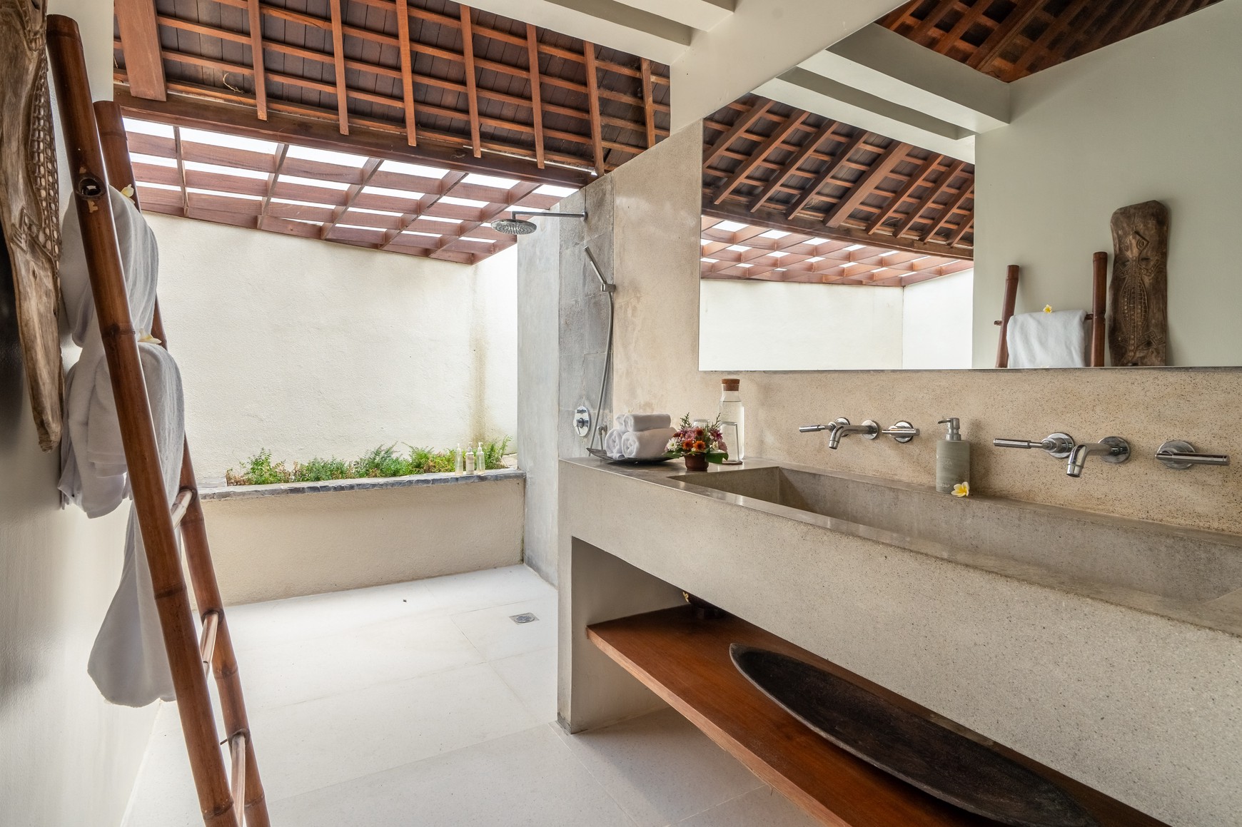 Rental yearly - Your dream property in the heart of Pererenan, one of the very last plots of land left