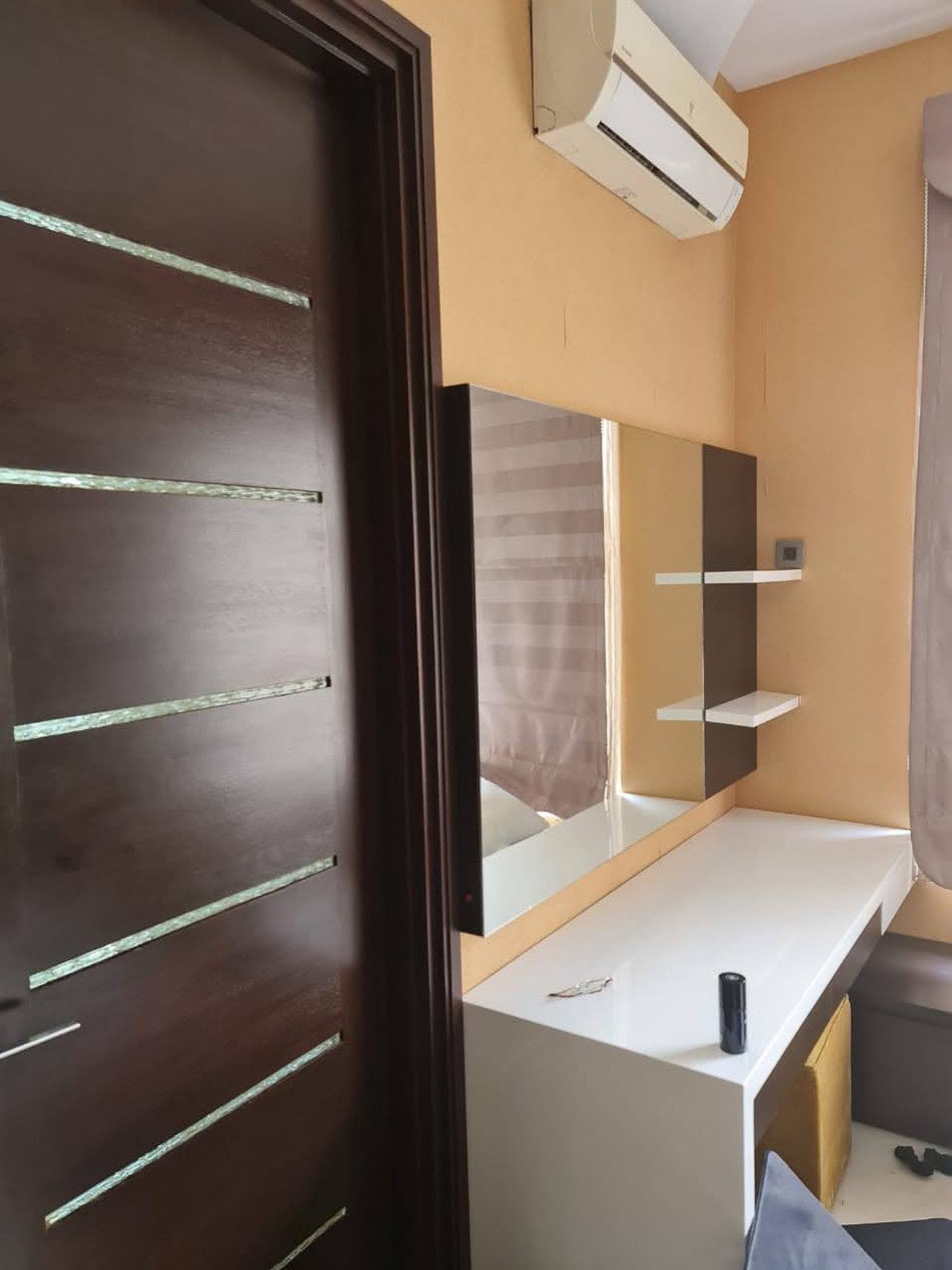 Disewakan Rumah Graha Family Full Furnished Dekat Pakuwon Mall, Citraland, Royal Residence, Dian Istana