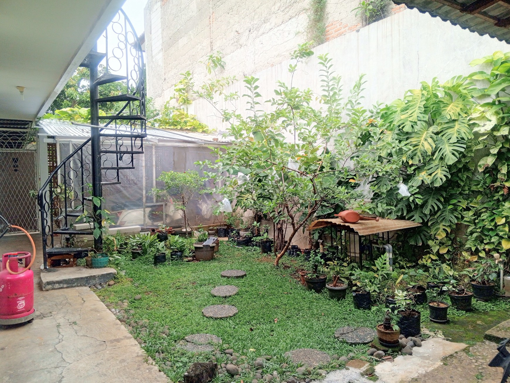 Rumah Bagus Di Jl Kesehatan, Bintaro Jakarta Selatan