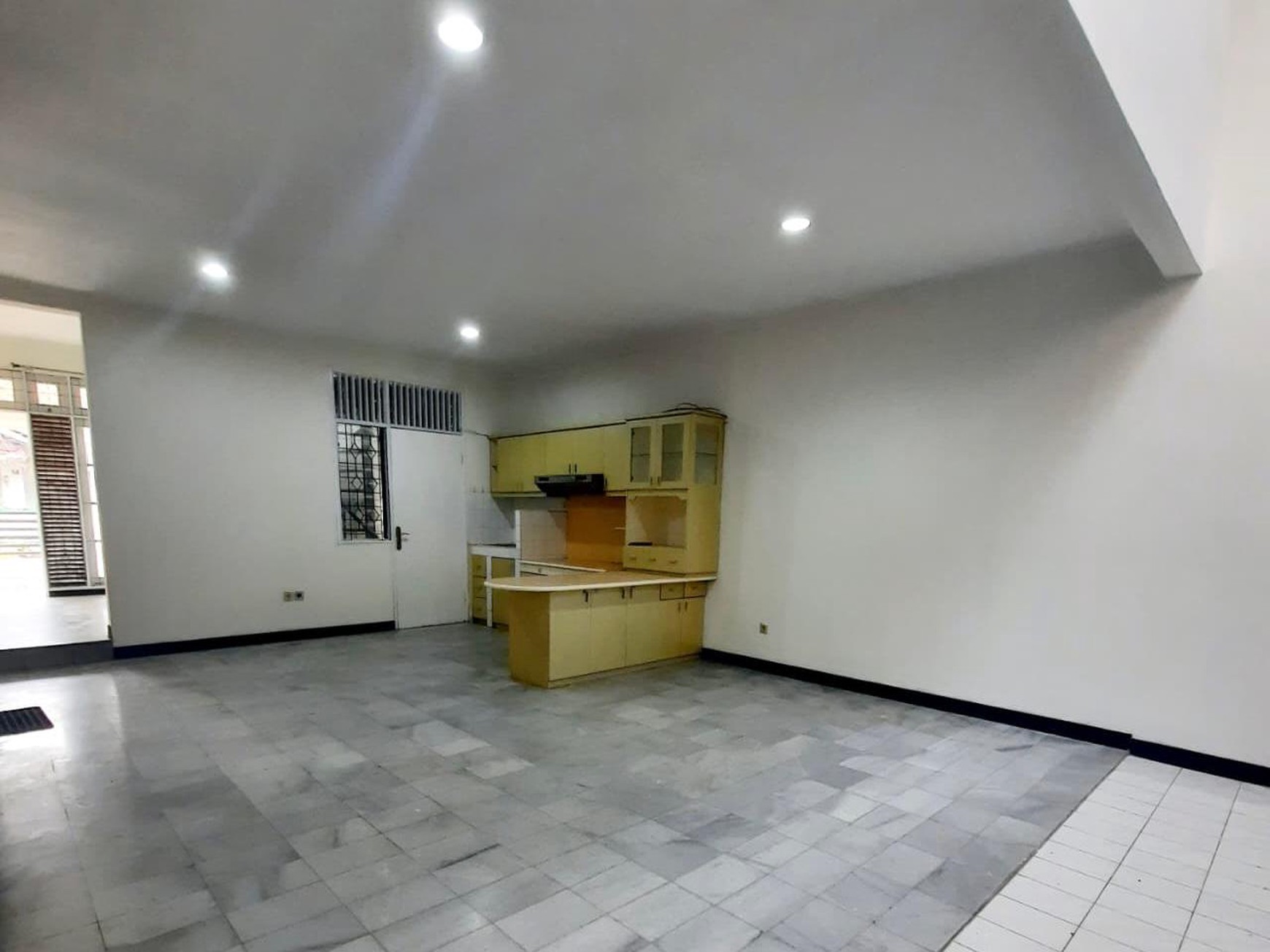 DIJUAL RUMAH MURAH SIAP HUNI DI BONA INDAH LEBAK BULUS
