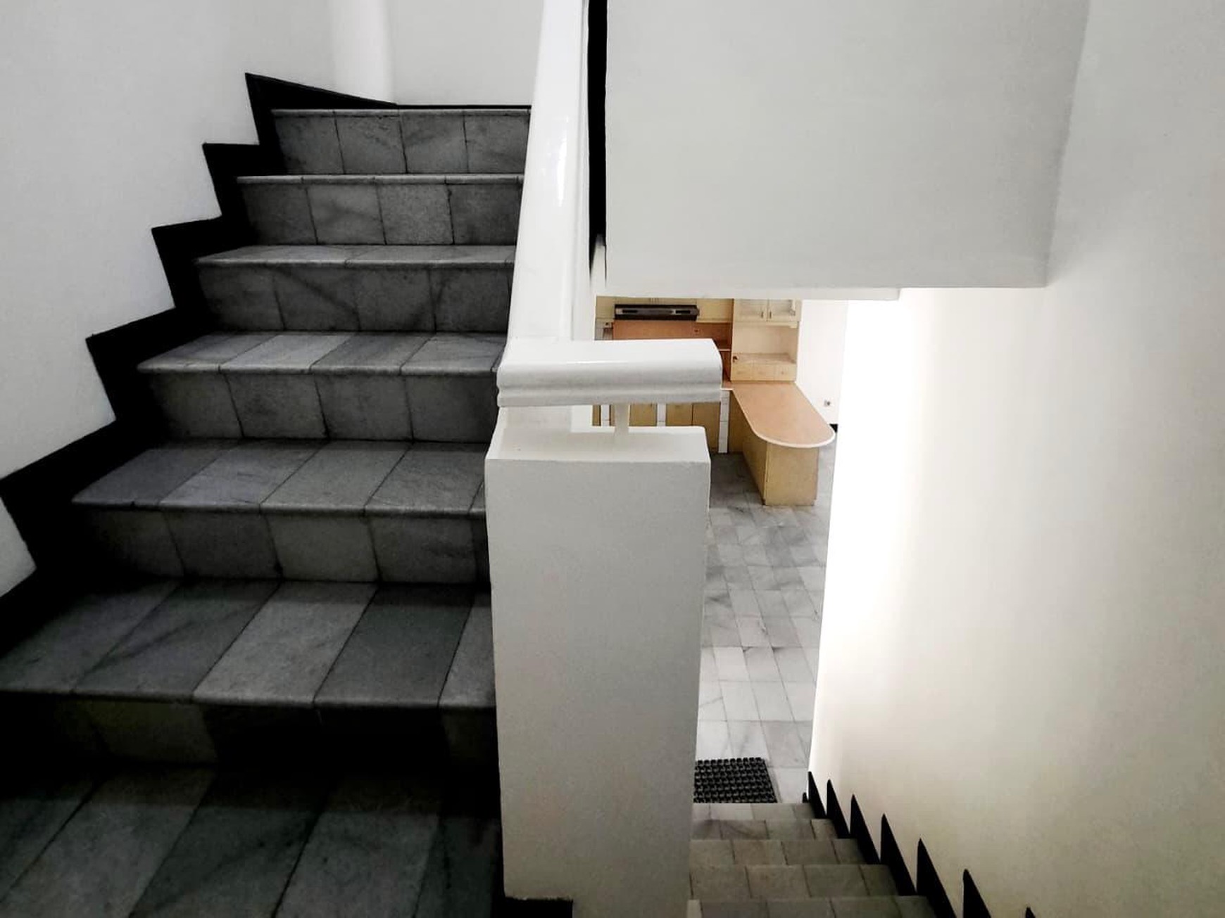DIJUAL RUMAH MURAH SIAP HUNI DI BONA INDAH LEBAK BULUS