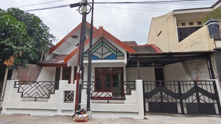 Rumah Dalam Perum Di Jalan Godean Km 4, Ngestiharjo, Kasihan, Bantul