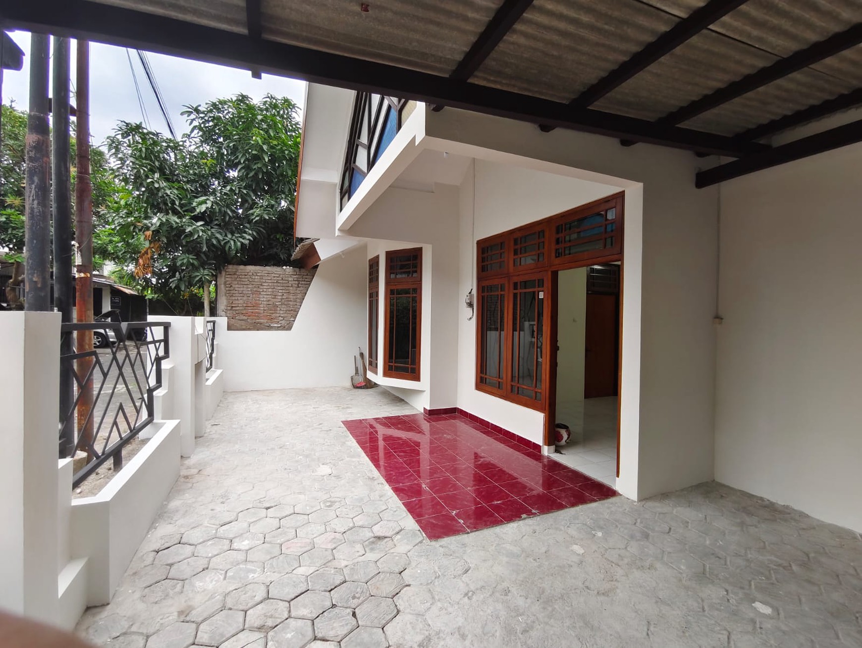 Rumah Dalam Perum Di Jalan Godean Km 4, Ngestiharjo, Kasihan, Bantul