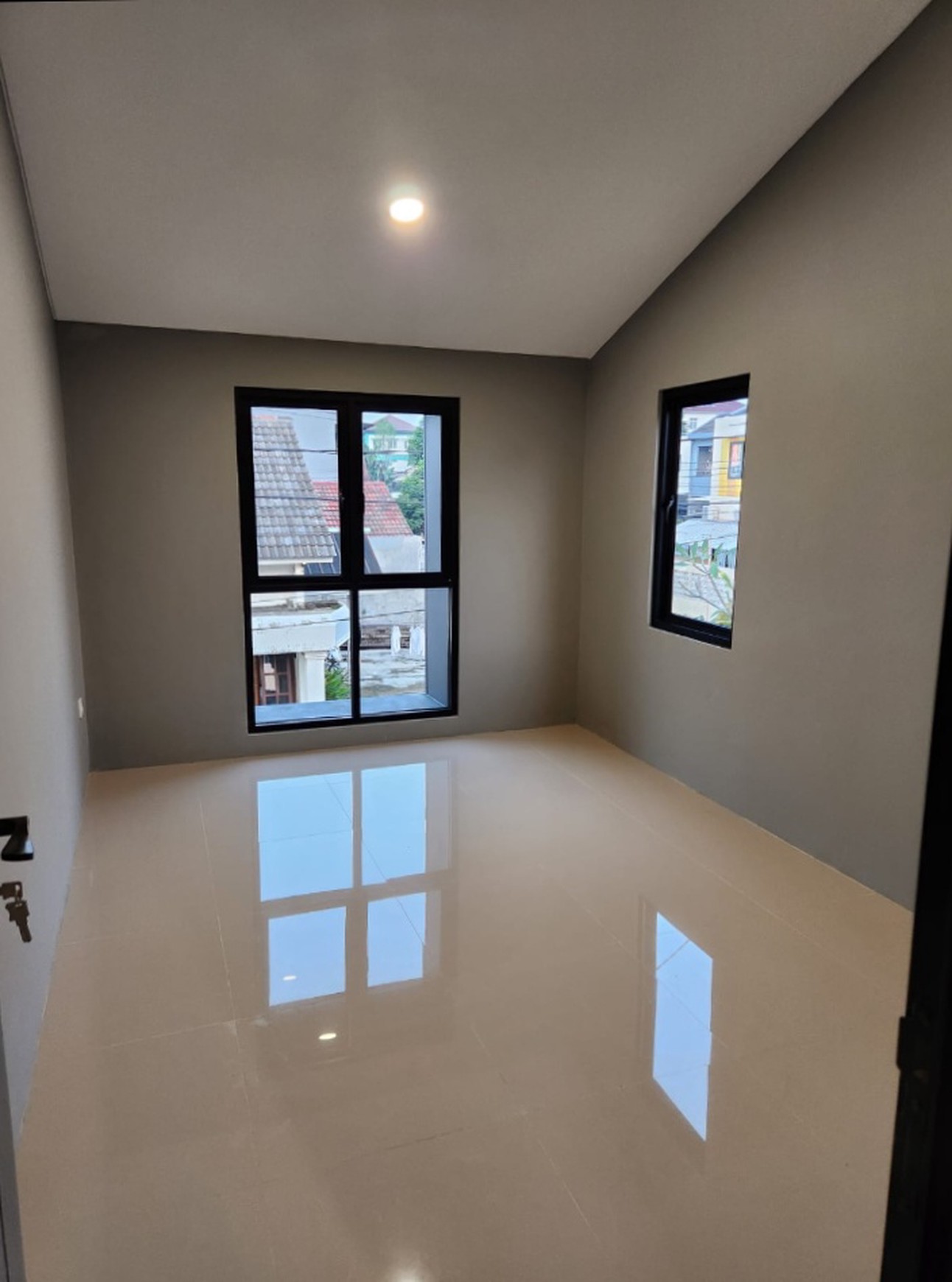 Rumah Cantik, Asri dan Nyaman, dalam Cluster Kemanan 24 Jam di Ciater 