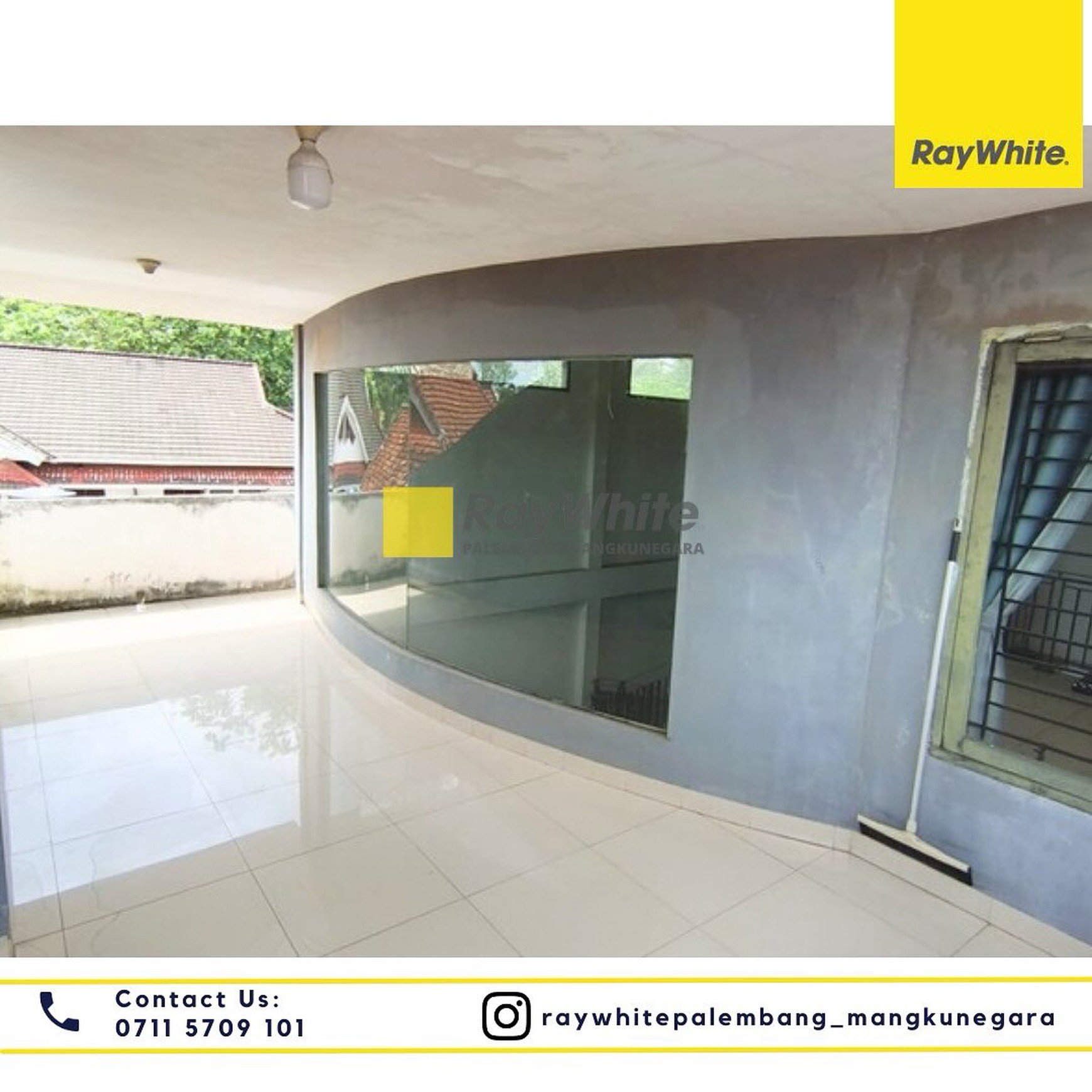 DIJUAL RUMAH FULL FURNISHER 2 LANTAI LOKASI STRATEGIS