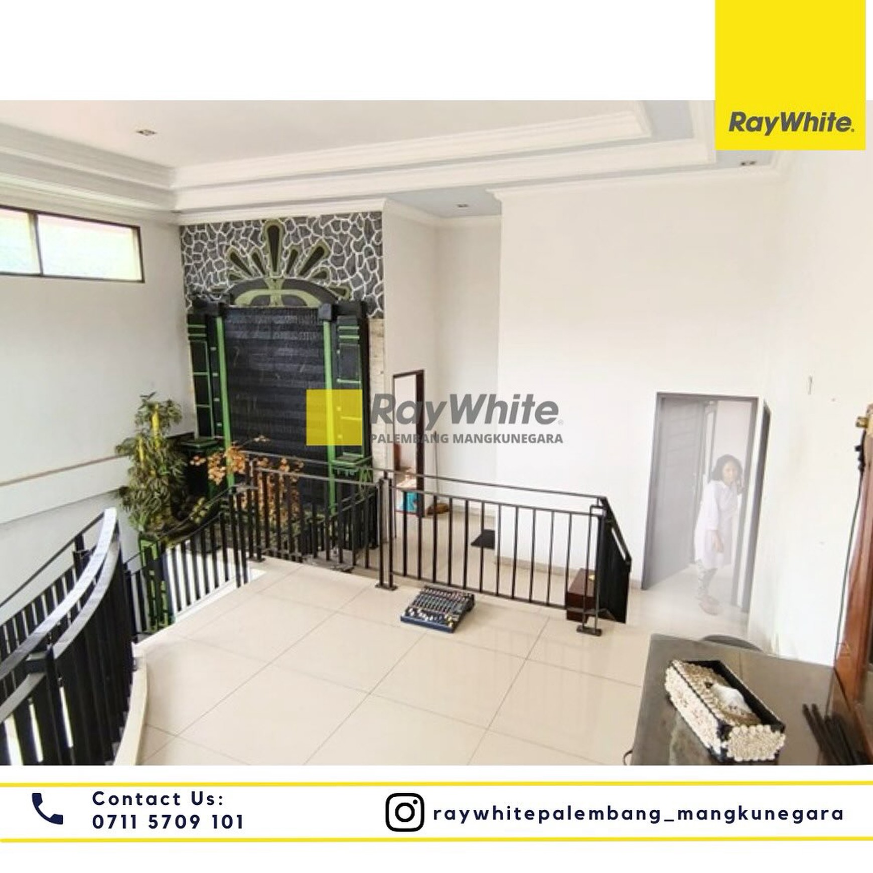 DIJUAL RUMAH FULL FURNISHER 2 LANTAI LOKASI STRATEGIS
