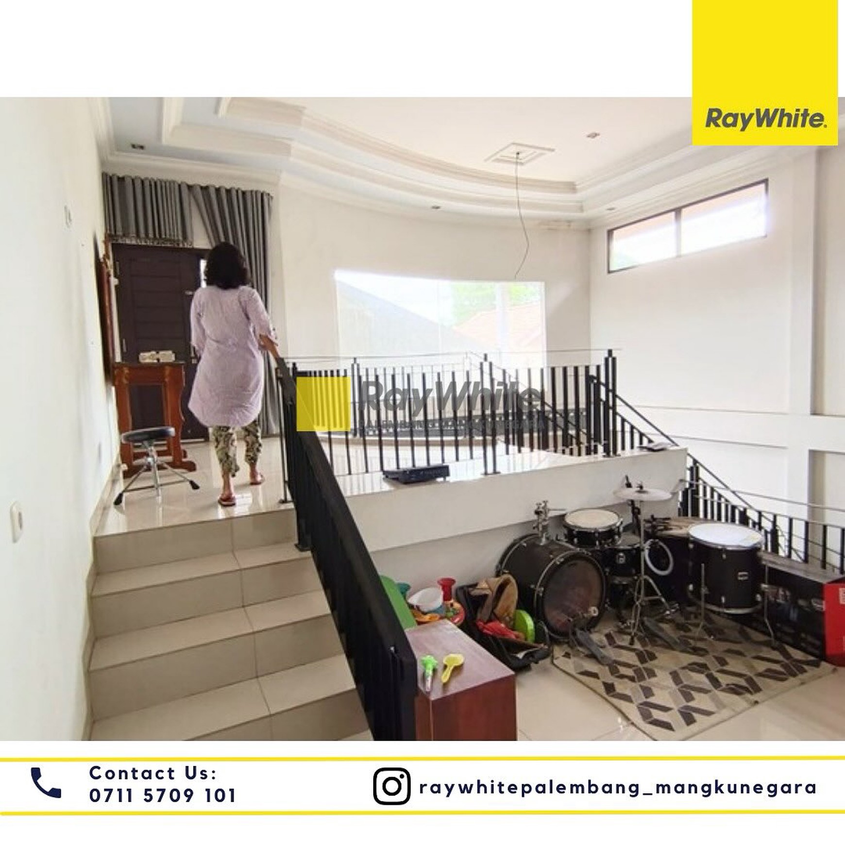 DIJUAL RUMAH FULL FURNISHER 2 LANTAI LOKASI STRATEGIS