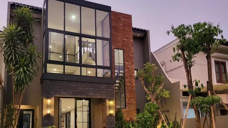 Rumah Bagus, Brand New, Cantik Siap huni di BSD