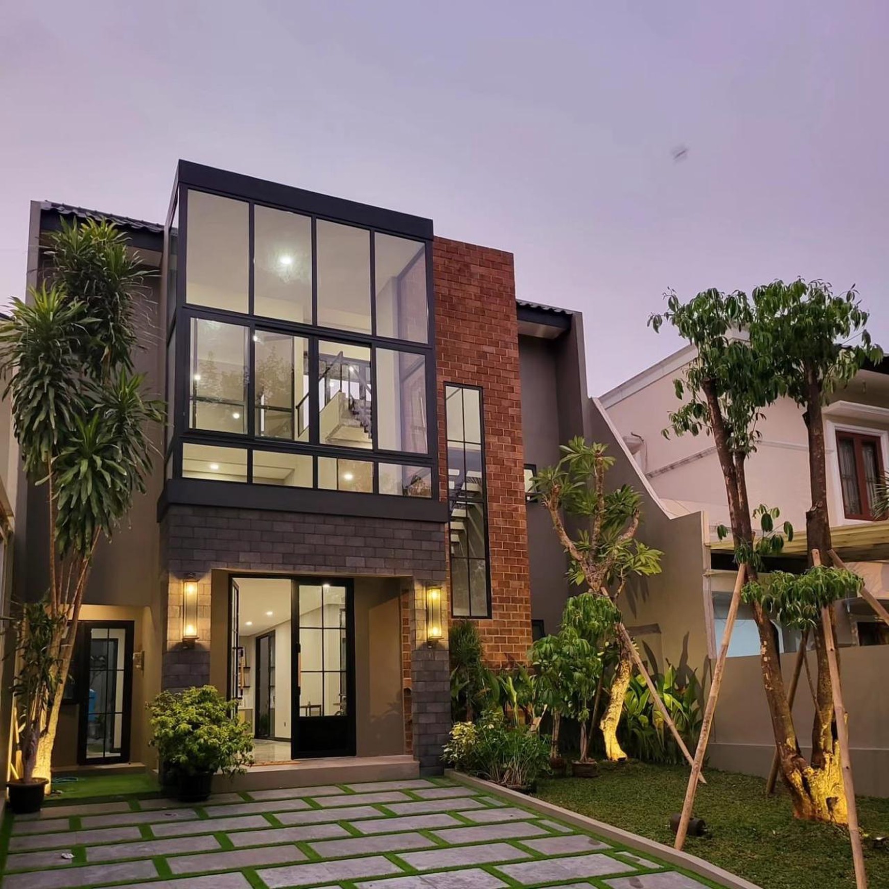 Rumah Bagus, Brand New, Cantik Siap huni di BSD
